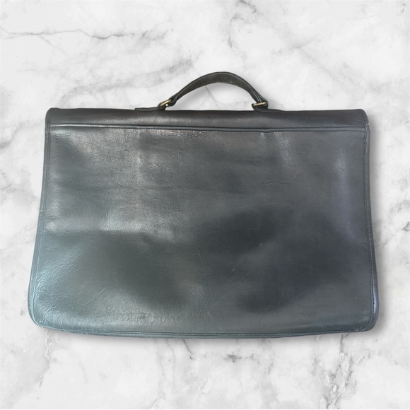 Coach Vintage Top Handle Briefcase in Fabulous Condition. Brass Hardware. - Picture 2 of 6